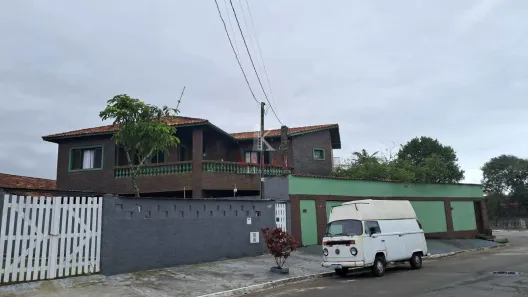 Sobrado com 4 Quartos à venda, 269m² no Solemar, Praia Grande