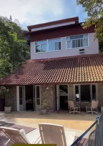 Casa de Condomínio com 4 Quartos à venda, 220m² no Itaipu, Niterói