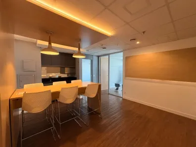 Sala Comercial para alugar, 210m² no Vila Gertrudes, São Paulo