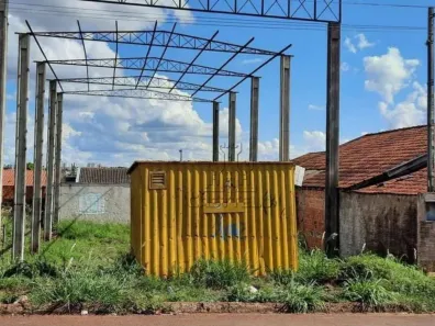 Lote/Terreno à venda, 255m² no Conjunto Café, Londrina