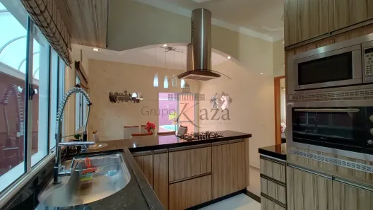 Casa com 3 Quartos à venda, 120m² no Loteamento Villa Branca, Jacareí