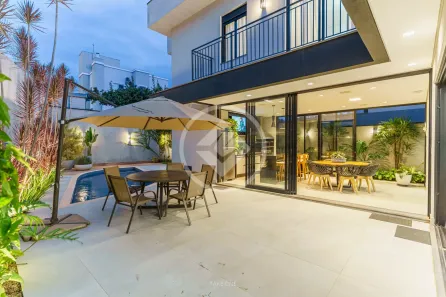Casa de Condomínio com 3 Quartos à venda, 278m² no Picollo Villaggio, Louveira