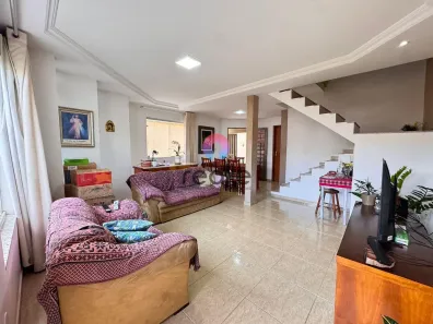 Casa com 3 Quartos à venda, 155m² no Europa, Contagem