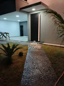 Casa com 3 Quartos à venda, 165m² no Novo Mundo, Uberlândia