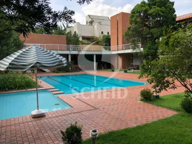 Casa com 6 Quartos para alugar, 1550m² no Vila Tramontano, São Paulo