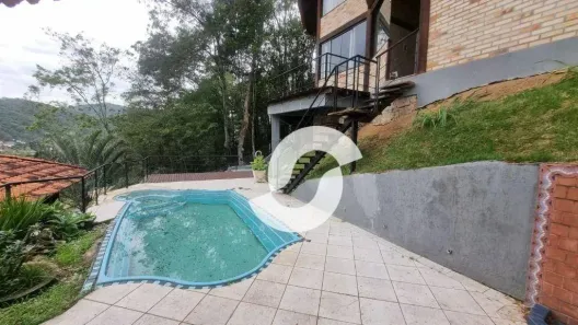 Casa de Condomínio com 4 Quartos à venda, 450m² no Itaipu, Niterói