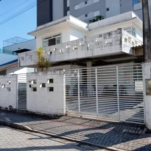 Sobrado com 3 Quartos à venda, 252m² no Itacolomi, Balneário Piçarras