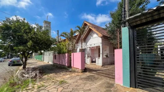 Casa com 2 Quartos à venda, 100m² no Niterói, Canoas