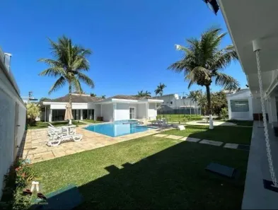 Casa com 7 Quartos à venda, 628m² no Jardim Acapulco, Guarujá