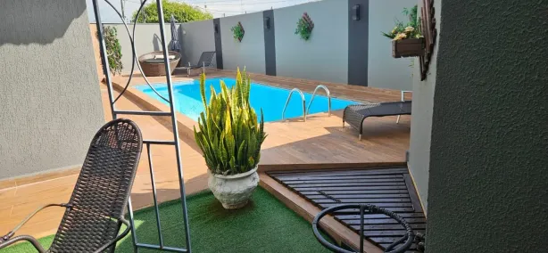 Casa com 2 Quartos para alugar, 155m² no Jardim Esperança, Londrina