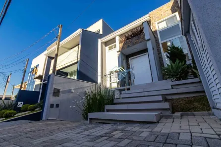 Casa de Condomínio com 3 Quartos à venda, 340m² no Pinheirinho, Curitiba