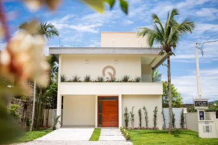 Casa com 5 Quartos à venda, 371m² no Lagoinha, Ubatuba