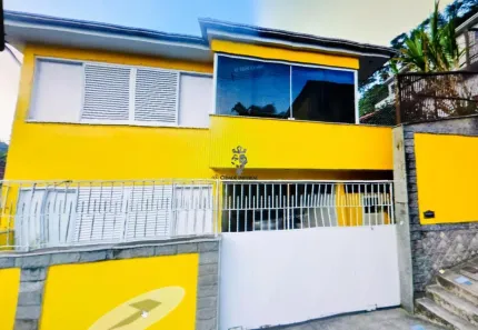 Casa com 3 Quartos para alugar, 120m² no Quissama, Petrópolis