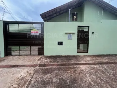 Casa com 2 Quartos para alugar, 65m² no Vila Carlota, Campo Grande