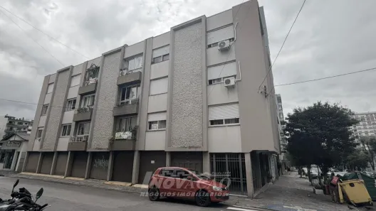 Sala Comercial para alugar, 240m² no Centro, Caxias do Sul