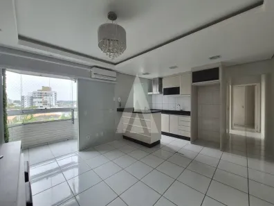 Apartamento com 2 Quartos para alugar, 76m² no Bom Retiro, Joinville