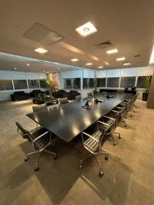 Sala Comercial para alugar, 1100m² no Jardim das Acácias, São Paulo