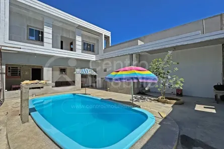 Casa com 6 Quartos à venda, 309m² no Estância Balneária Maria Helena Novaes, Peruíbe