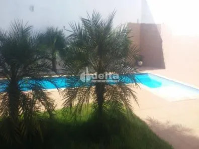 Casa com 4 Quartos à venda, 438m² no Jardim Colina, Uberlândia
