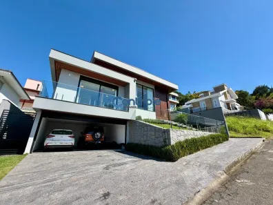Casa com 3 Quartos à venda, 237m² no Pedra Branca, Palhoça