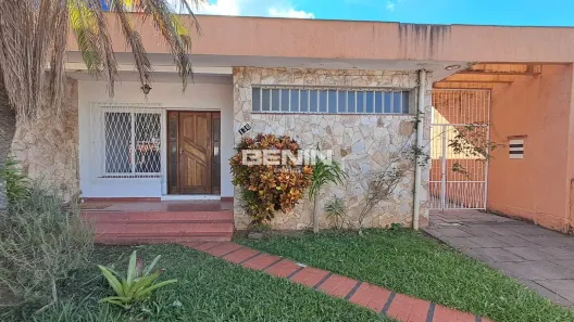 Casa com 3 Quartos para alugar, 200m² no Niterói, Canoas