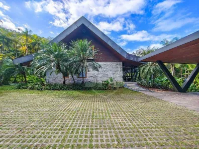 Casa com 3 Quartos para alugar, 339m² no Centro, Pomerode