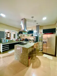 Casa de Condomínio com 5 Quartos para alugar, 360m² no Ribeirão do Lipa, Cuiabá