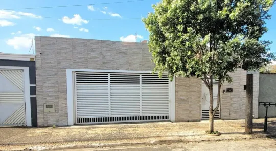 Casa com 2 Quartos à venda, 114m² no Residencial Furlan, Santa Bárbara D'Oeste