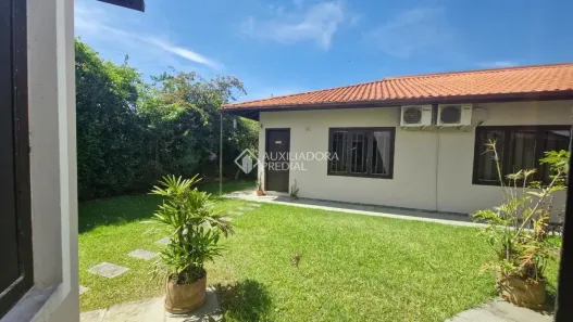 Casa com 3 Quartos à venda, 262m² no Itacorubi, Florianópolis