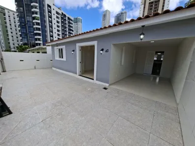 Casa com 3 Quartos para alugar, 240m² no Brisamar, João Pessoa