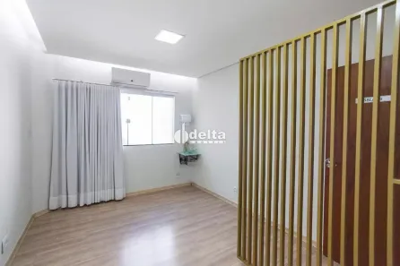 Ponto Comercial com 6 Quartos para alugar, 180m² no Fundinho, Uberlândia