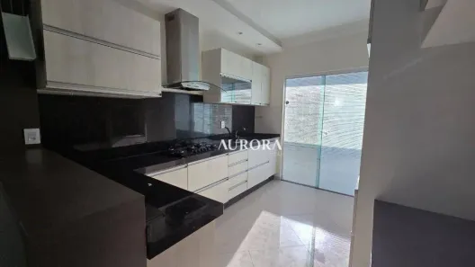 Casa com 3 Quartos à venda, 230m² no Loteamento Chamonix, Londrina