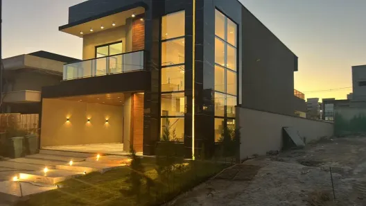 Casa de Condomínio com 4 Quartos à venda, 274m² no Cidade Alpha, Eusébio