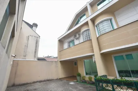 Casa de Condomínio com 3 Quartos à venda, 164m² no Jardim das Américas, Curitiba