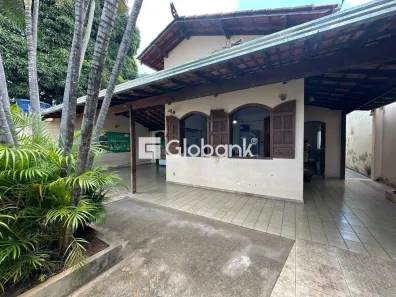 Imóvel Comercial com 5 Quartos para alugar, 163m² no Cândida Câmara, Montes Claros