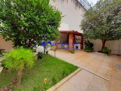 Casa com 4 Quartos à venda, 245m² no Jardim Marajoara, São Paulo