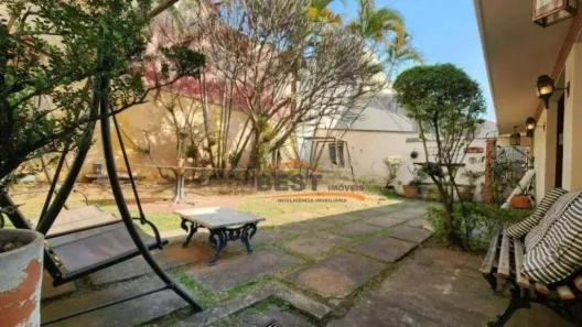 Casa com 3 Quartos à venda, 243m² no Vila Hamburguesa, São Paulo