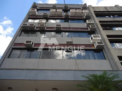 Sala Comercial à venda, 34m² no Passo da Areia, Porto Alegre
