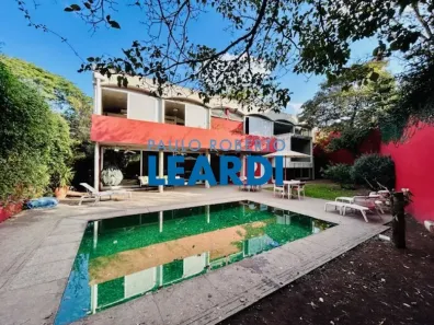 Casa com 3 Quartos à venda, 591m² no Vila Ida, São Paulo