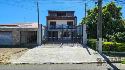 Sobrado com 5 Quartos à venda, 220m² no Boqueirão, Curitiba
