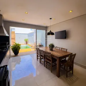 Casa com 3 Quartos à venda, 228m² no Parque das Esmeraldas II, Marília