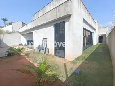 Casa com 3 Quartos à venda, 420m² no Jardim Riacho das Pedras, Contagem