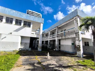 Prédio Comercial para alugar, 1250m² no Treze de Julho, Aracaju