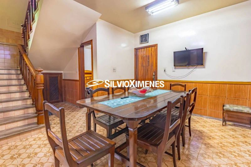 Casa com 6 quartos — Carlos Prates, Belo Horizonte