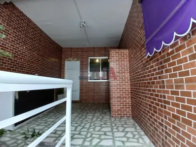 Casa com 2 Quartos para alugar, 57m² no Ponto Chic, Nova Iguaçu