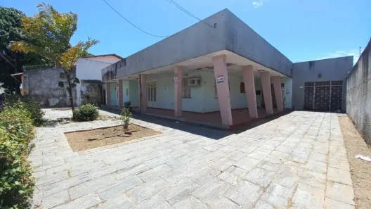 Casa com 4 Quartos à venda, 363m² no Fátima, Fortaleza