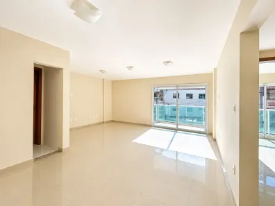 Apartamento com 3 Quartos para alugar, 125m² no Praia Campista, Macaé