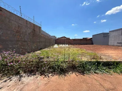 Lote/Terreno à venda, 250m² no Parque das Laranjeiras II, Uberaba