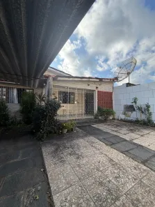 Casa com 4 Quartos à venda, 400m² no Várzea, Recife