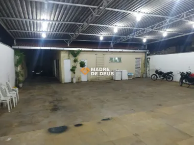 Casa com 4 Quartos à venda, 200m² no Parque Araxá, Fortaleza